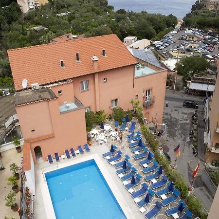 Hotel Villa Maria Sorrento Kültér fotó