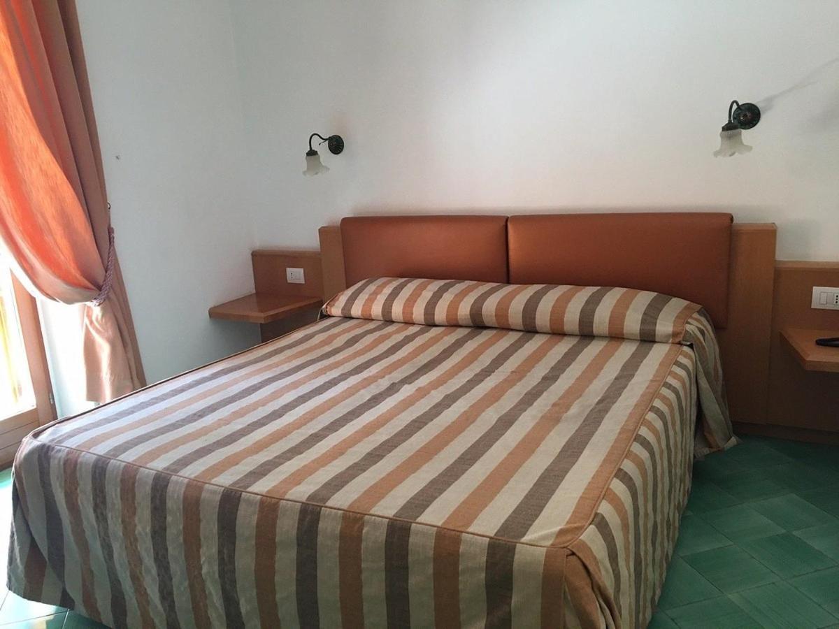 Hotel Villa Maria Sorrento Kültér fotó