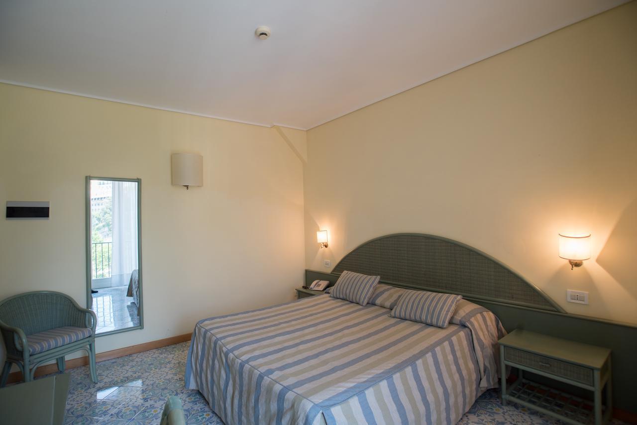 Hotel Villa Maria Sorrento Kültér fotó