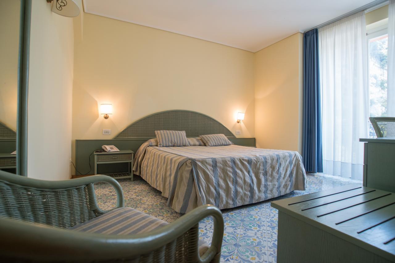 Hotel Villa Maria Sorrento Kültér fotó
